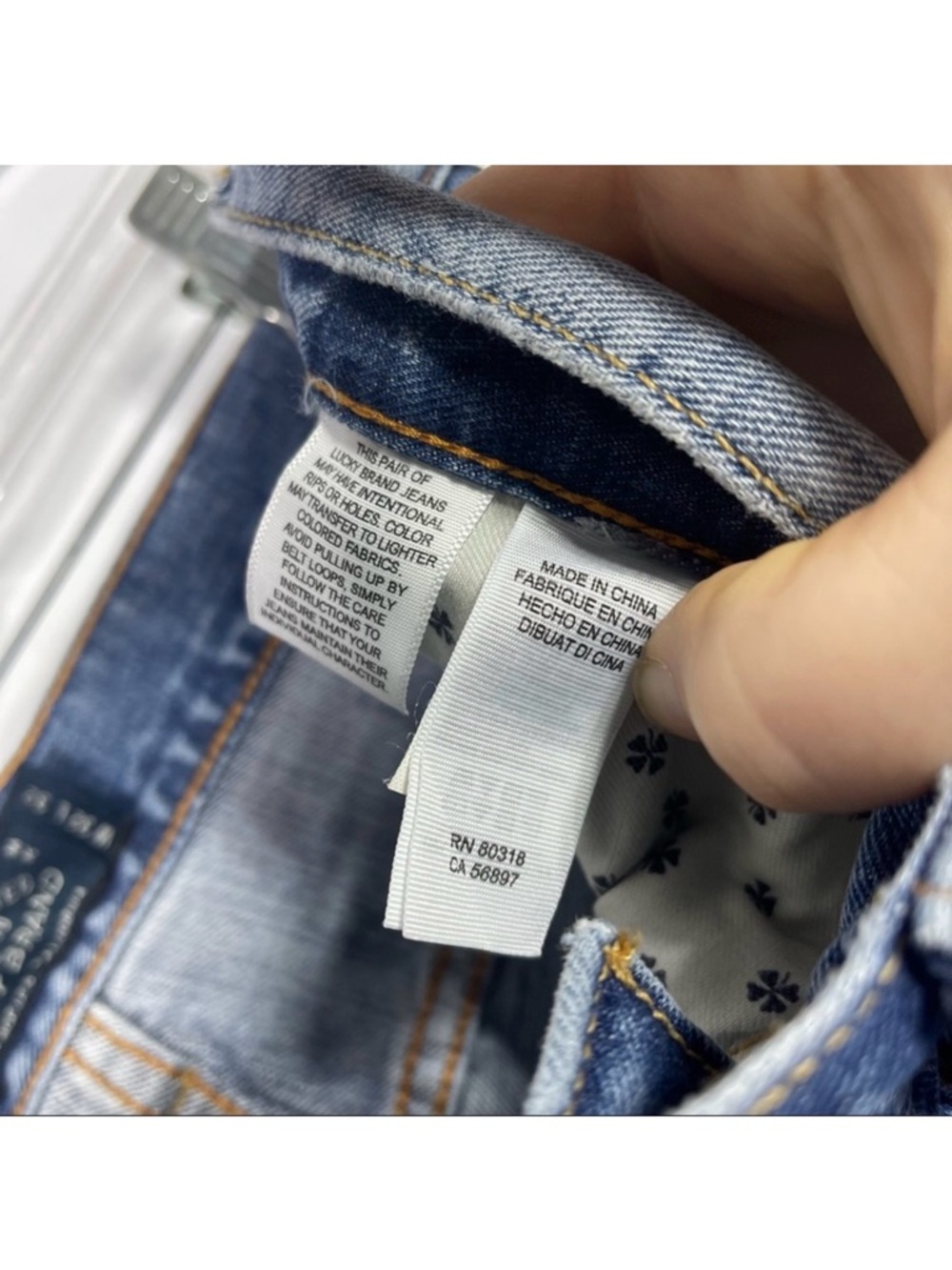 Lucky Brand, 221 Original Straight Jeans, Size 32x32. In excellent condition! - Picture 6 of 10